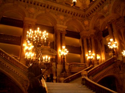Les escaliers du Palais Garnier