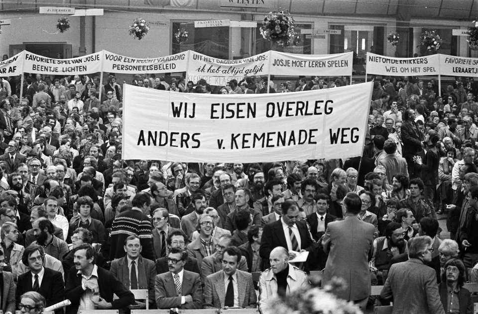 Lerarenprotest in Den Bosch overzicht zaal, Bestanddeelnr 929-3512