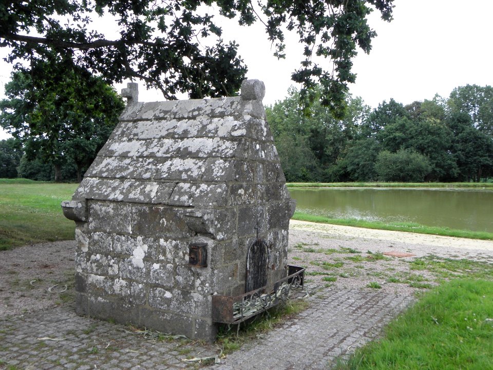 Les Iffs (35) Fontaine Saint-Fiacre