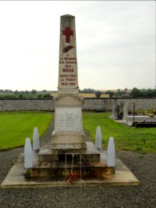 Les Mées (Sarthe) monument aux morts