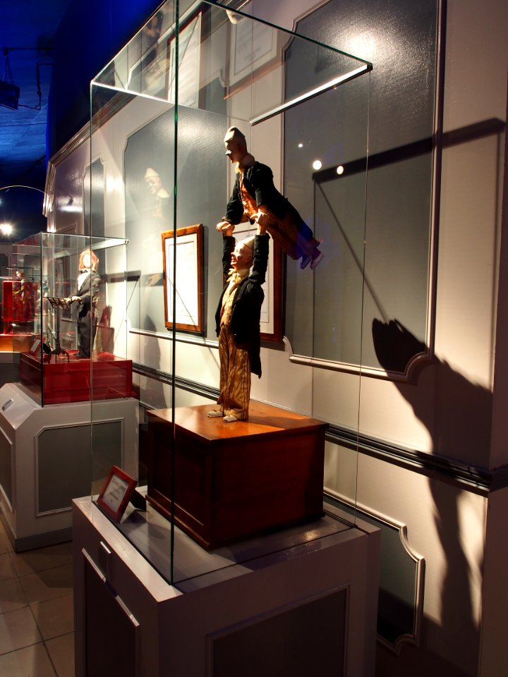 Les Mains â Mains, 1900, Musée des Automates, pic-013