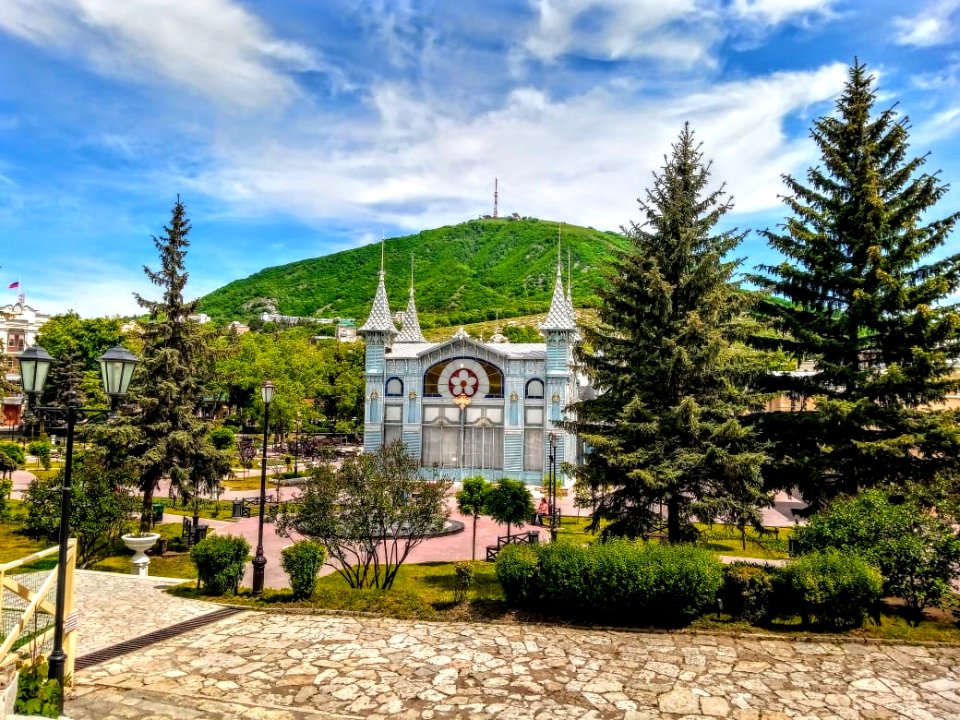Lermontov's gallery and Mashuk