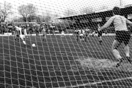 Lerby benut een penalty, Bestanddeelnr 930-5897