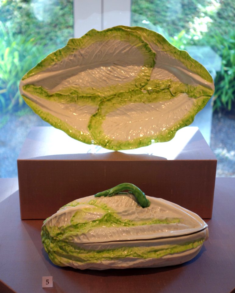 Lettuce tureen and stand, Longton Hall, c. 1756, soft-paste porcelain - California Palace of the Legion of Honor - DSC07625