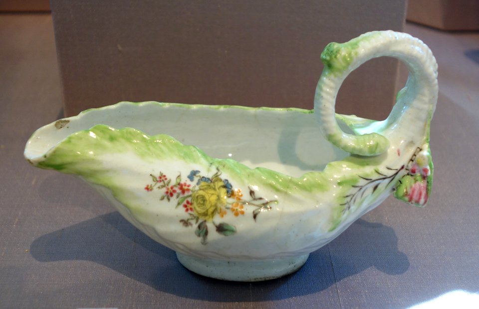 Lettuce-leaf form sauceboat, Longton Hall, c. 1753-1754, soft-paste porcelain - California Palace of the Legion of Honor - DSC07623