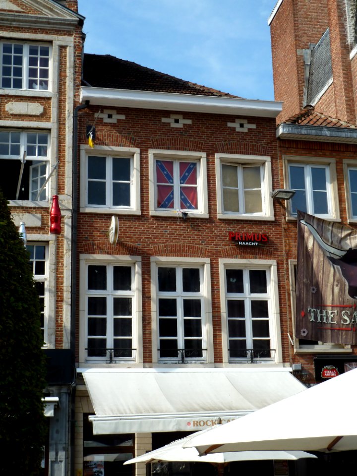 Leuven-Oude Markt 32
