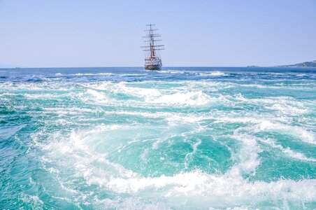 The sea sailboat japan