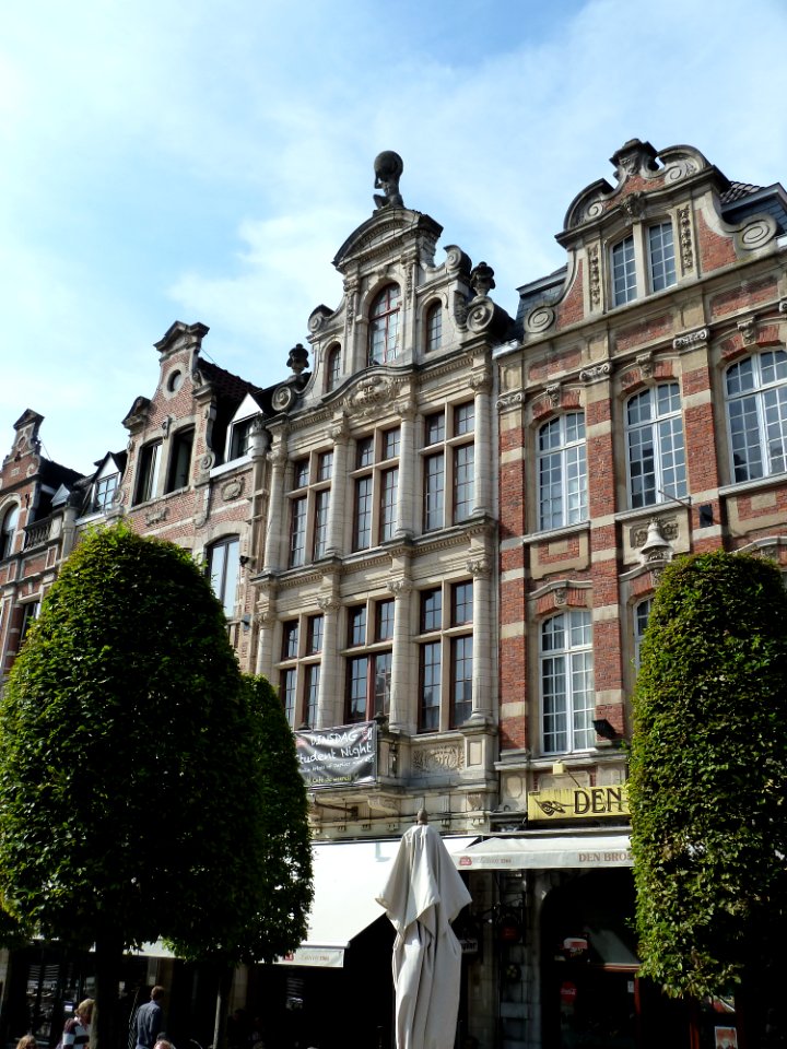 Leuven-Oude Markt 44 (1)