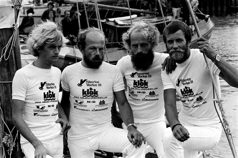 Leo v.d. Ploeg, Guus Schweigmann, Chris Schweigmann, Frits Riemersma, Bestanddeelnr 930-3810