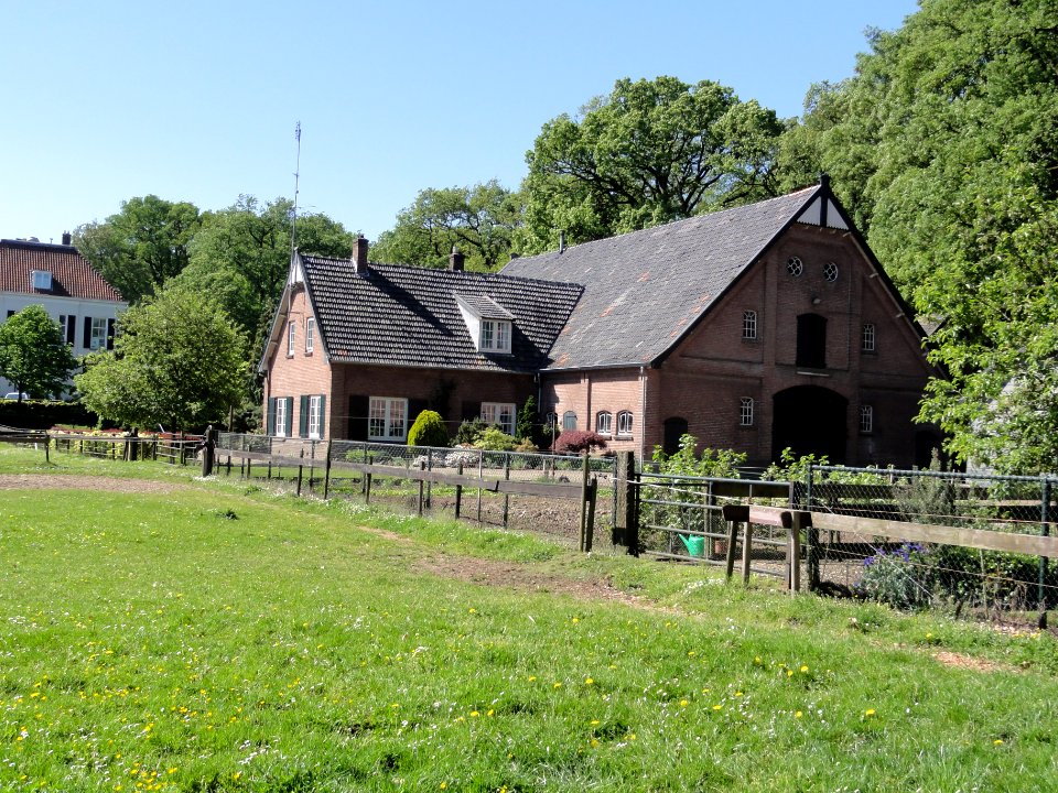 Lent Rijksmonument 520313 Koetshuis landgoed Oosterhout