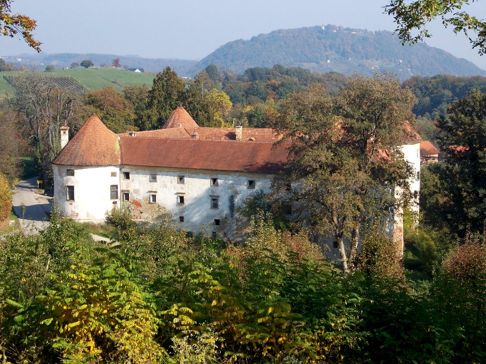 Leskovec Castle 50