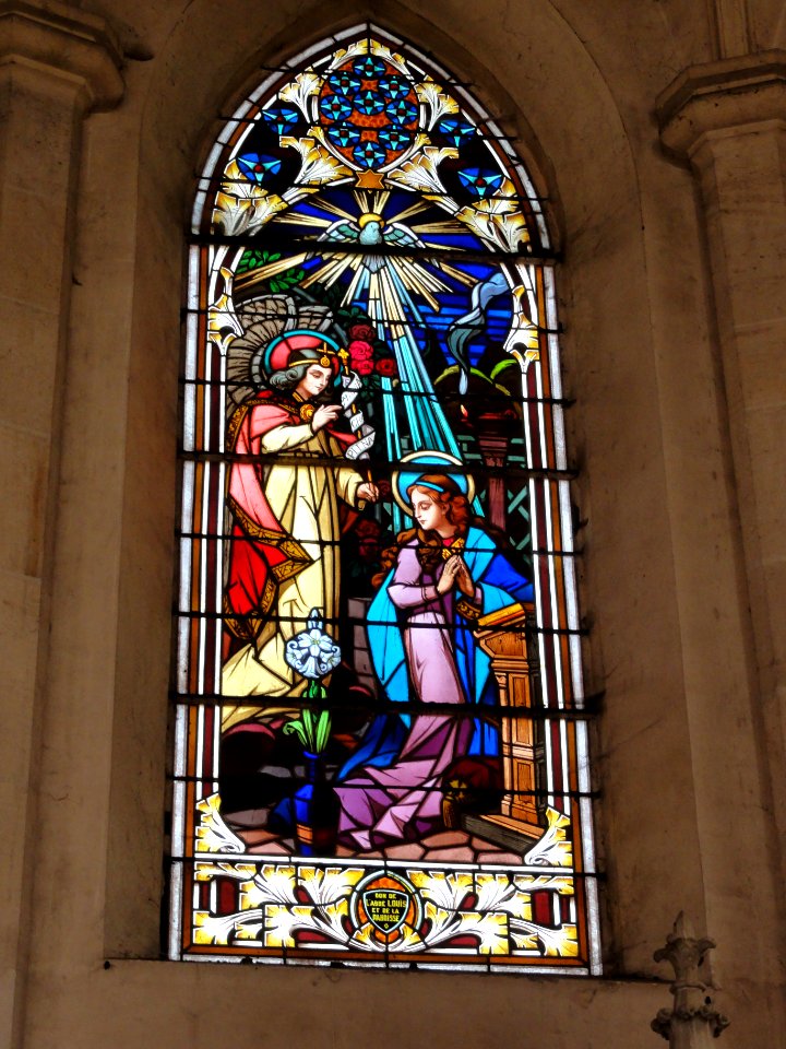 Les Paroches (Meuse) Église de l'Invention-de-Saint-Étienne vitrail 02