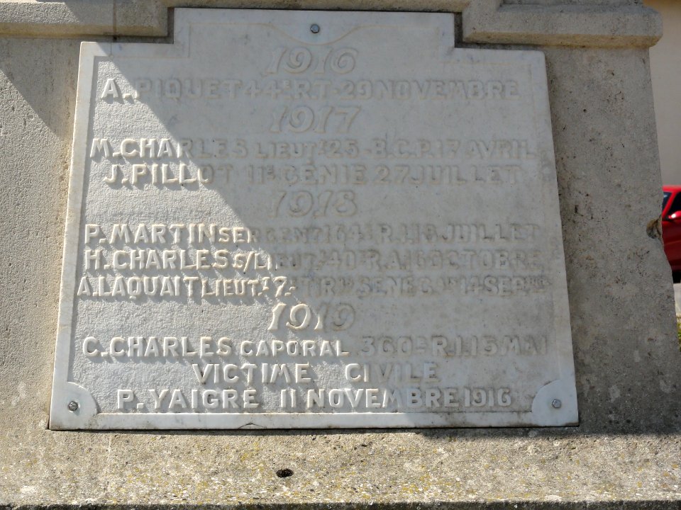 Les Paroches (Meuse) monument aux morts (02)