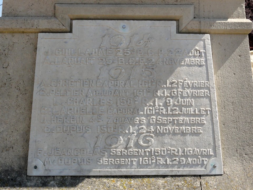 Les Paroches (Meuse) monument aux morts (03)