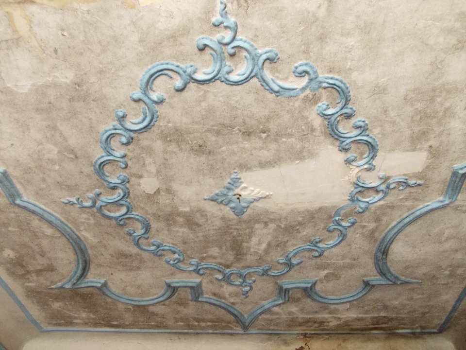Leskovec Castle 08
