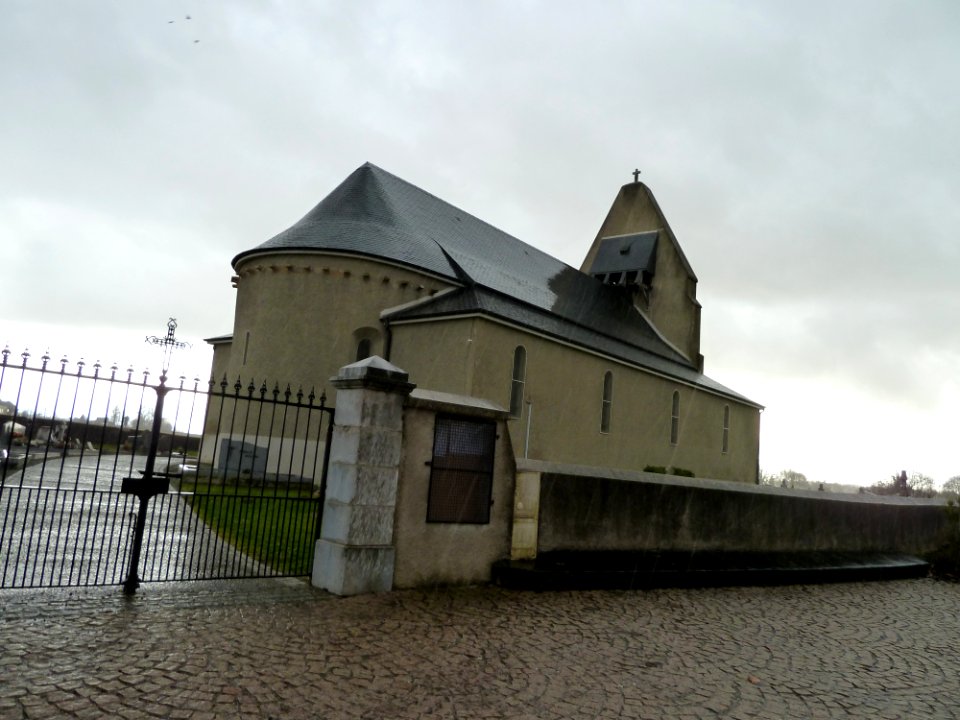 Lespourcy Eglise vue 3