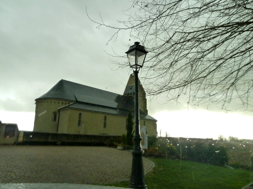 Lespourcy Eglise vue 2