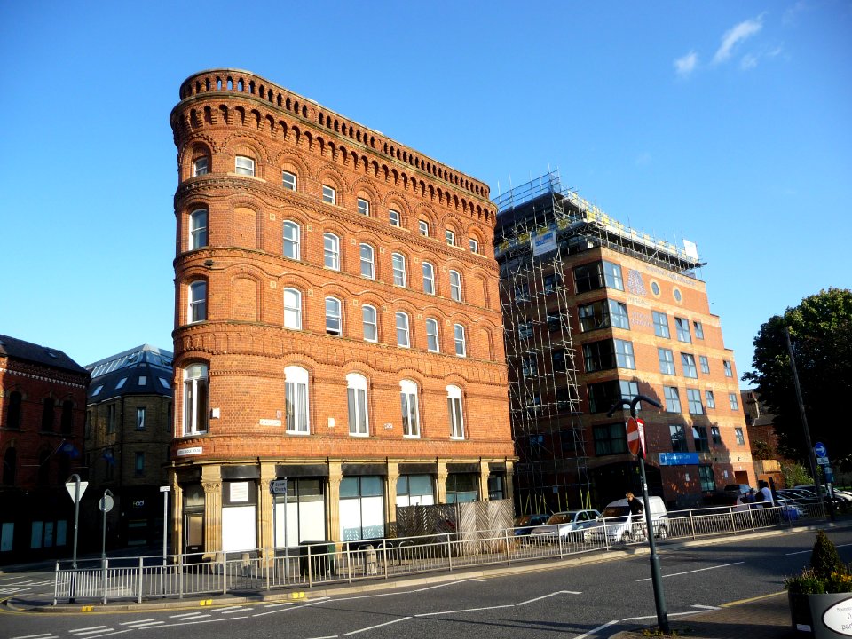 Leeds Bridge House 01
