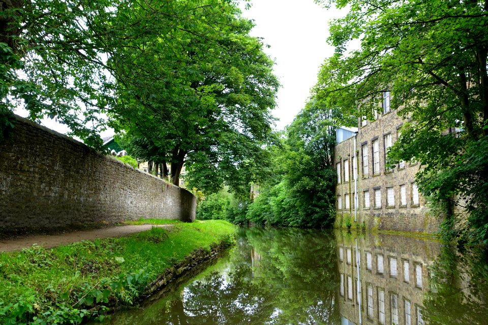 Leeds and Liverpool Canal - Skipton, North Yorkshire, England - DSC01097