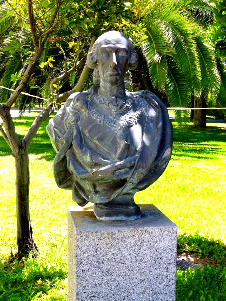 Leganés - Universidad Carlos III, busto de Carlos III