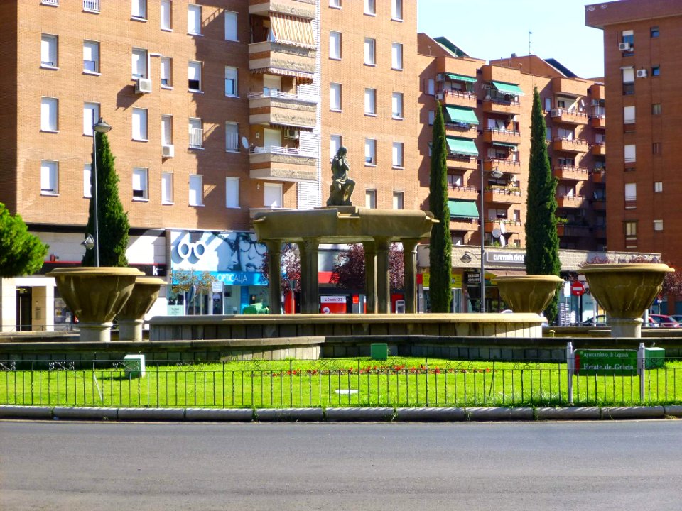 Leganés - Barrio El Carrascal - Rotonda Fuente de Grecia 2