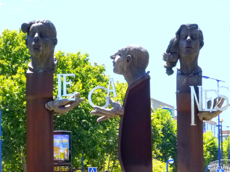 Leganés - Fuente de LE-GA-NÉS, de Juan Bordes, 1997 (4)