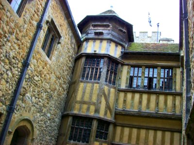 Leeds Castle, Fountain Court photo