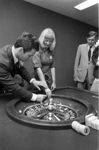 Leerling-croupiers in landelijk opleidingscentrum van Nationale Stichting Cassin, Bestanddeelnr 928-5820