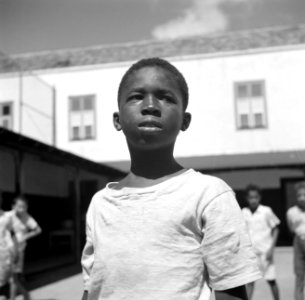 Leerling van de school van het klooster Scherpenheuvel op Curaçao, Bestanddeelnr 252-8581