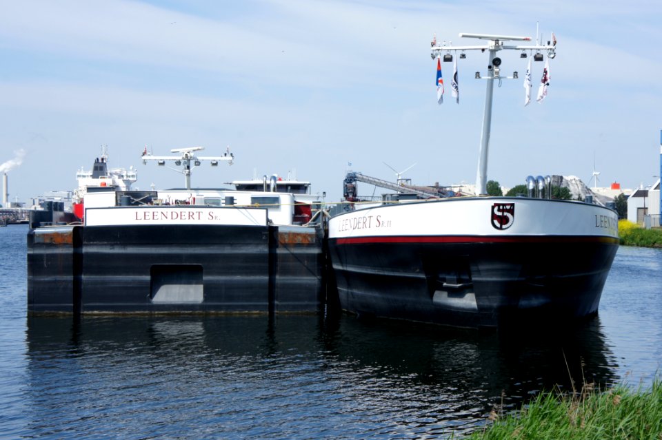 LEENDERT Sr - ENI 02331755 & LEENDERT Sr II - ENI 02332158, Port of Amsterdam