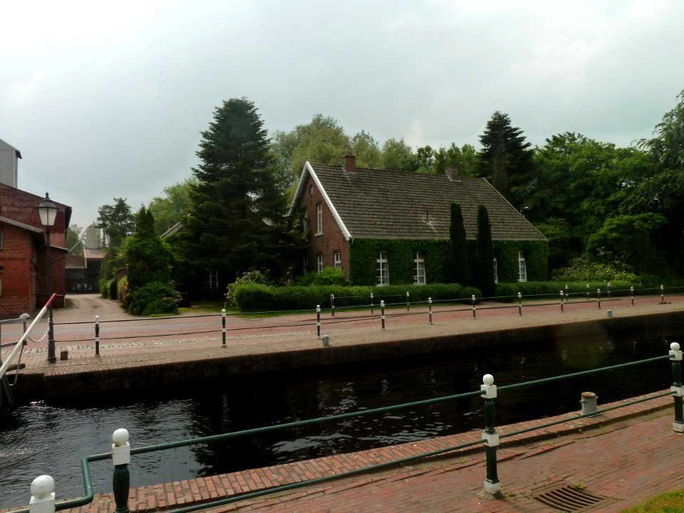 Leerer-landstrasse-58