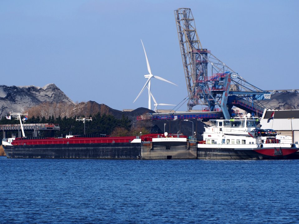 LEENDERT Sr - ENI 02331755 & LEENDERT Sr II - ENI 02332158, Port of Amsterdam pic2