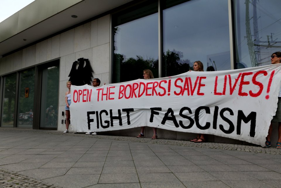 LeaveNoOneBehind protest Berlin 2020-06-13 51
