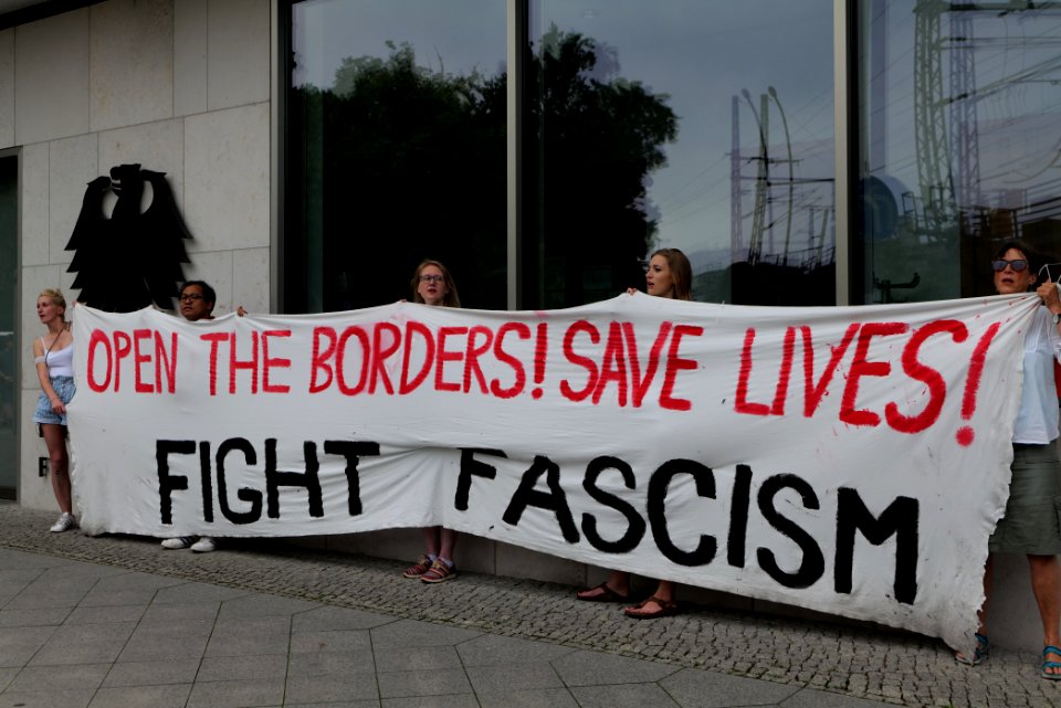 LeaveNoOneBehind protest Berlin 2020-06-13 50