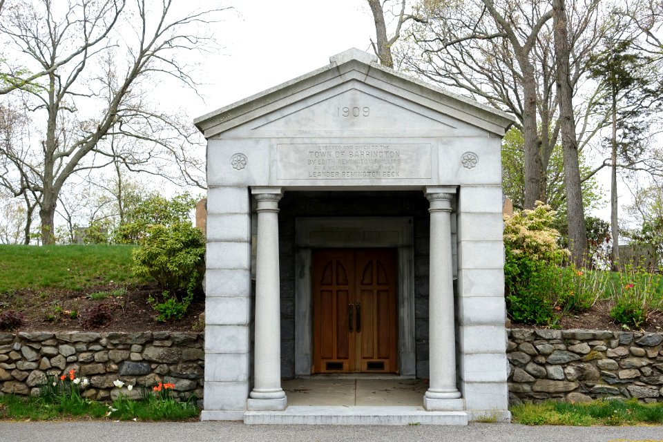 Leander Remington Peck - Princes Hill Cemetery - Barrington, RI - DSC03944