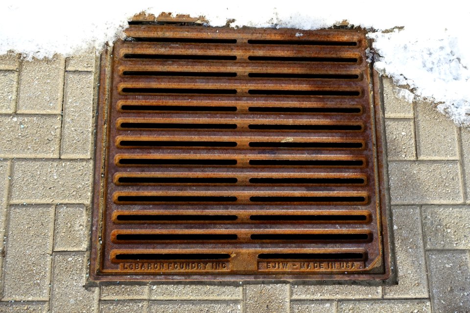 LeBaron Foundry Inc, EJIQ - Made in USA - storm drain - Cambridge, MA - DSC02477