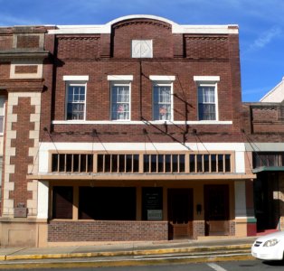 Leesville, LA, Masonic bldg, W side 3rd St N of Courthouse St