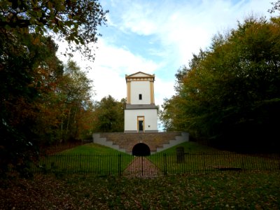 Leersum-Donderberg met graftombe (2)