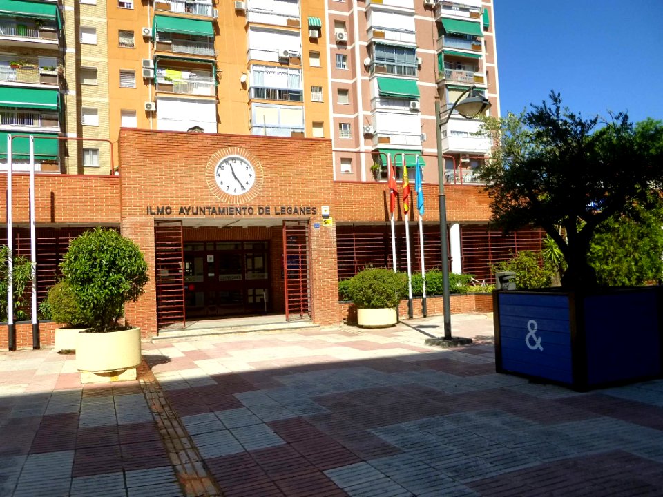 Leganés - Barrio de Zarzaquemada - Centro Cívico y biblioteca Julián Besteiro 2