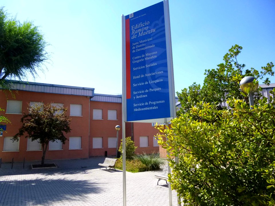 Leganés - Barrio de Zarzaquemada, Edificio Ramiro de Maeztu