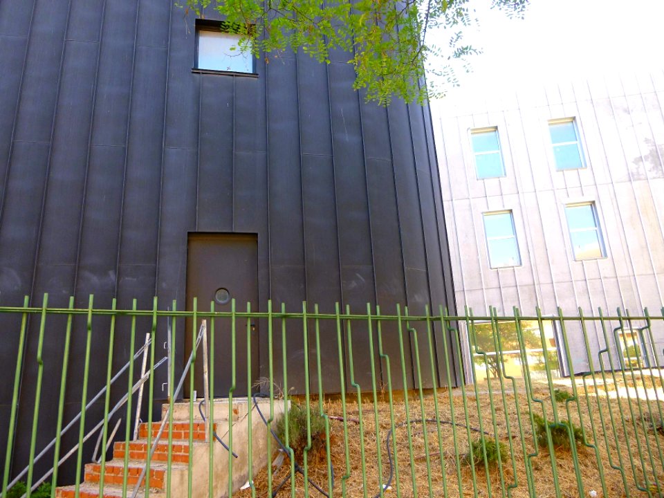 Leganés - Barrio de Leganés Norte, Biblioteca Central y Archivo Municipal Central 08