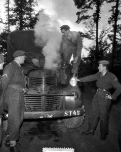 Legermanoeuvres in West Duitsland , soldaten in actie, Bestanddeelnr 906-7361