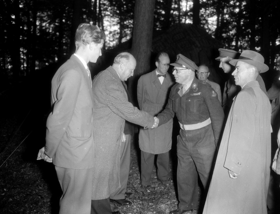 Legermanoeuvres in West Duitsland , Generaal Falk Whistler Opsomer, Bestanddeelnr 906-7352
