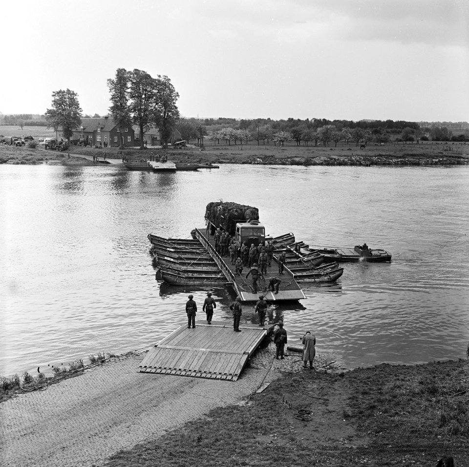 Legeroefening Back Lash (Nederlandse Ponteniers), Bestanddeelnr 913-9630