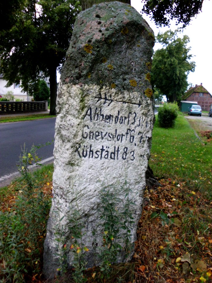 Legde Kilometerstein 1 2