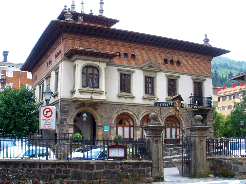 Legazpi - Hotel Mauleón 1