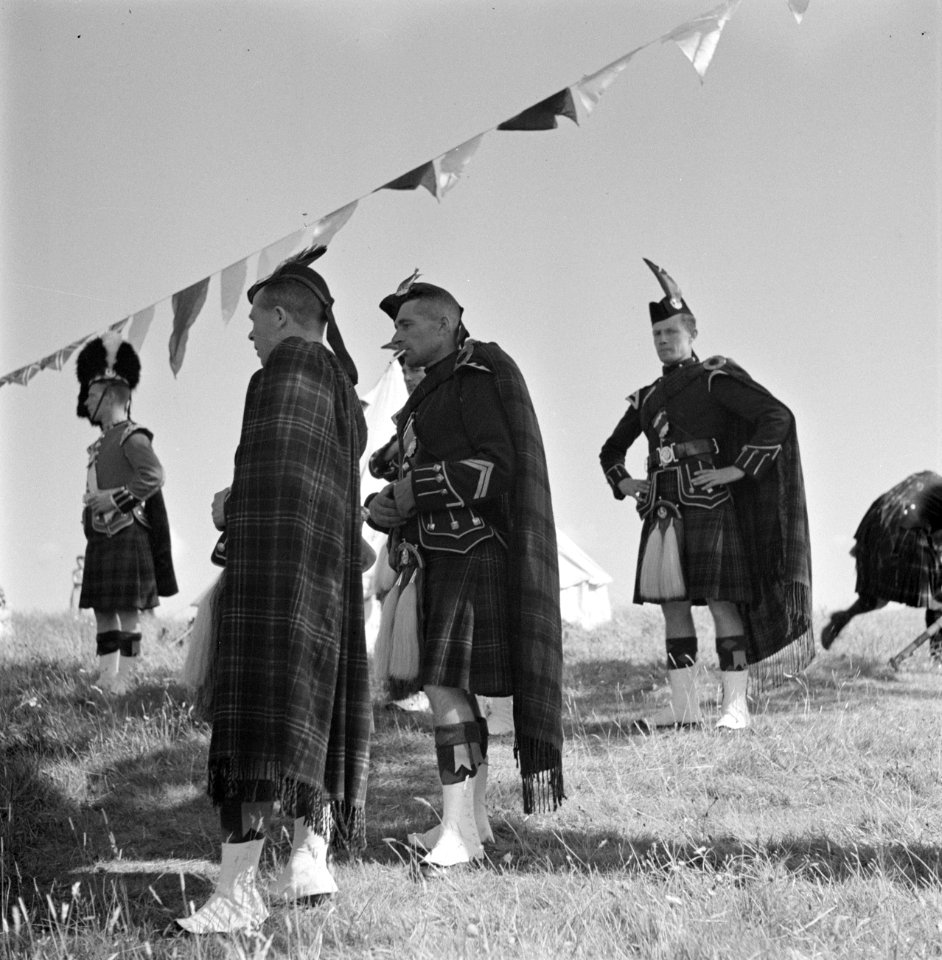 Legerplaats van de highlanders tijdens de Highland Games, een negentiende eeuwse, Bestanddeelnr 254-2839