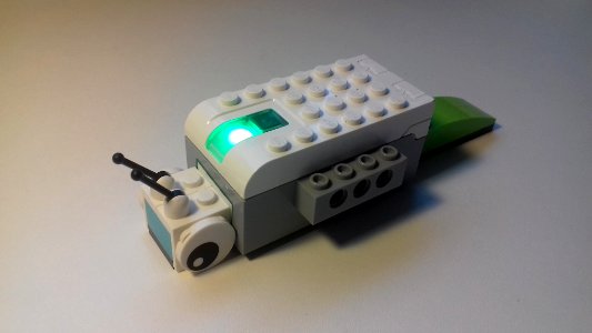 Lego WeDo 2.0 Glowing Snail