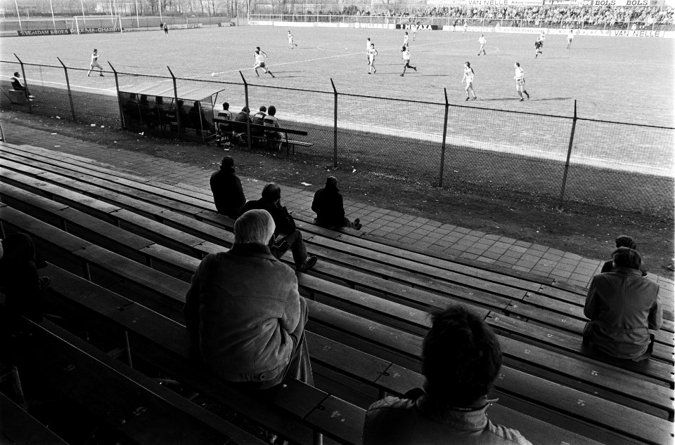 Lege tribunes tijdens wedstrijd FC Amsterdam tegen Heracles, Bestanddeelnr 932-0243