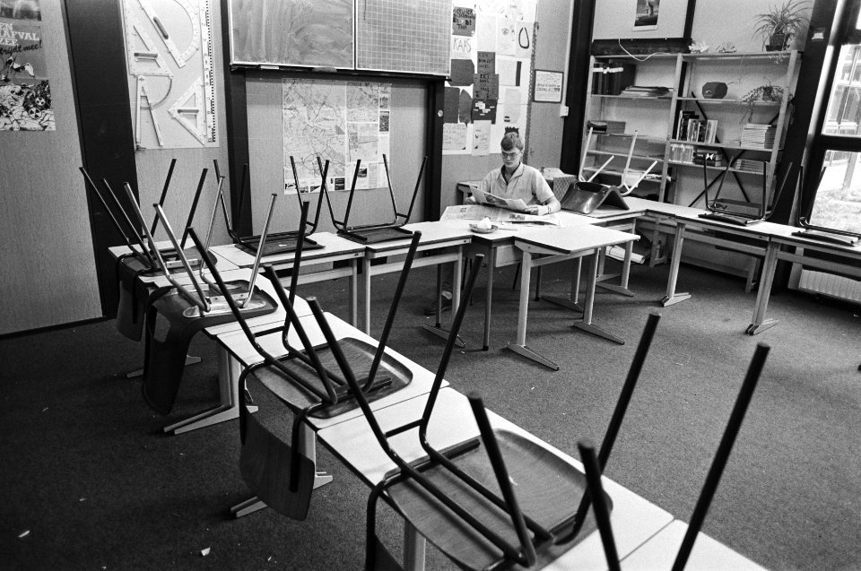 Lege klas van Scholengemeenschap CentrumOud-West, Bestanddeelnr 932-3995
